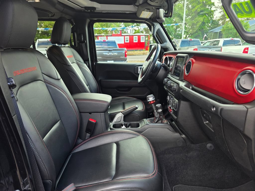 Used 2022 Jeep Gladiator Rubicon w/ Cold Weather Group AWD/4WD image 24
