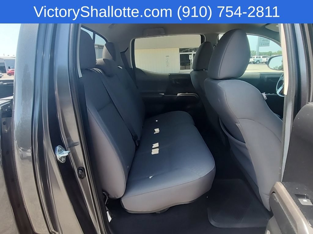 Used 2022 Toyota Tacoma SR5 AWD/4WD image 28