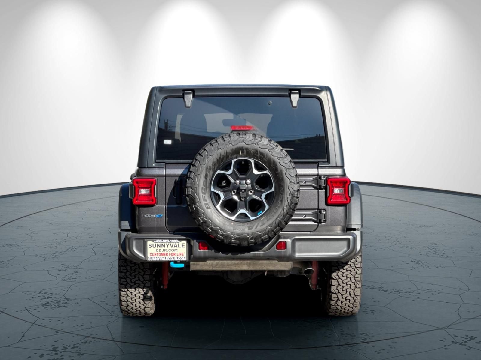 New 2023 Jeep Wrangler Unlimited Rubicon 4xe w/ Cold Weather Group AWD/4WD image 5