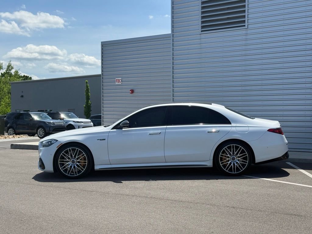Used 2024 Mercedes-Benz S 63 AMG S w/ Carbon Fiber Exterior Package image 11