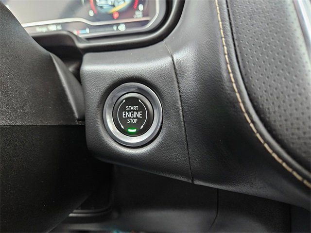 Used 2023 GMC Yukon SLT w/ SLT Premium Package image 28