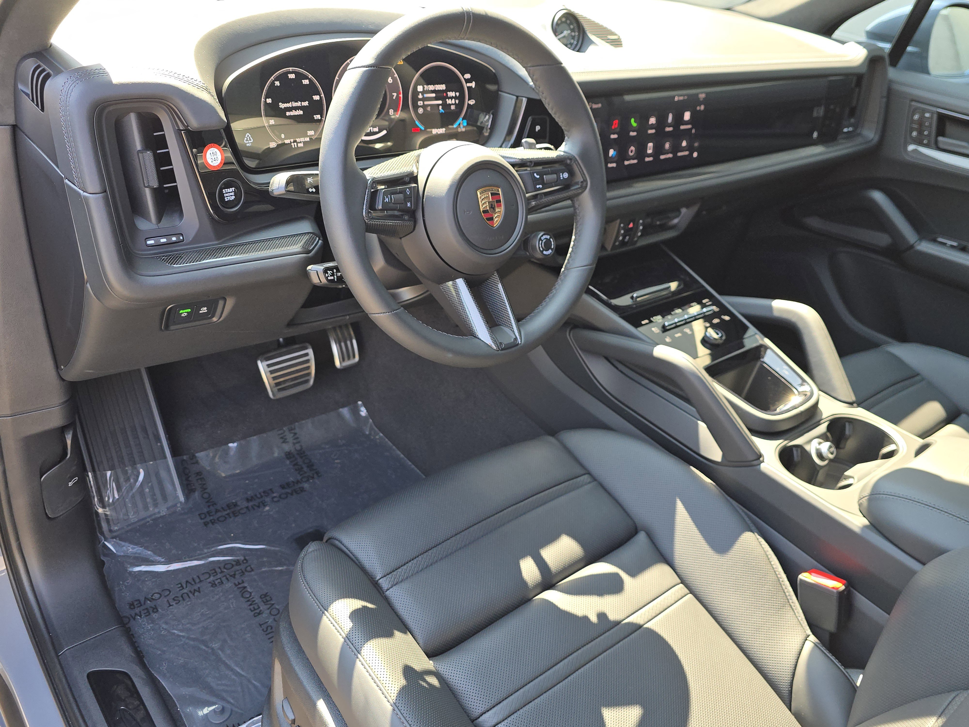 New 2025 Porsche Cayenne GTS image 4