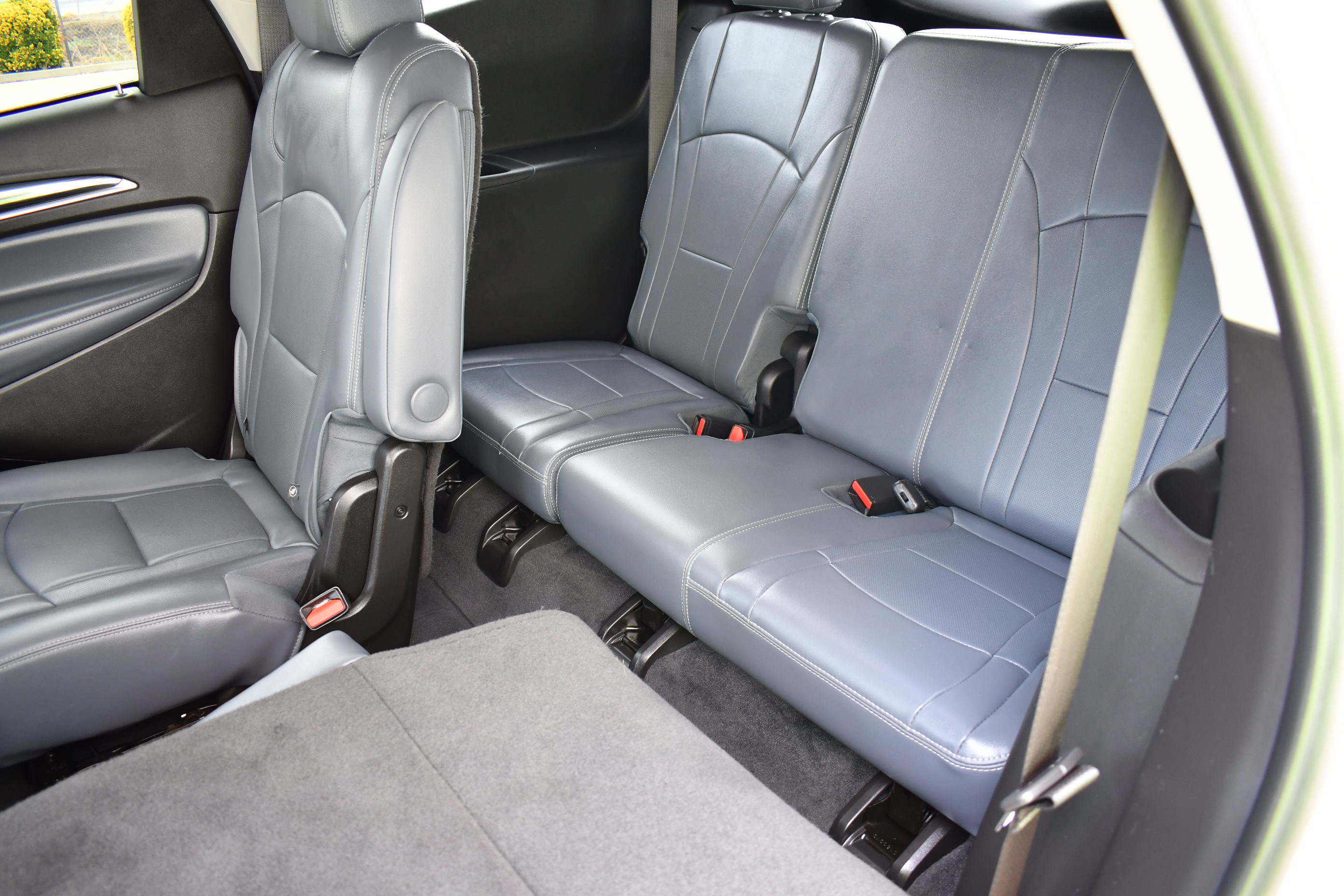 Used 2021 Buick Enclave Essence FWD image 14