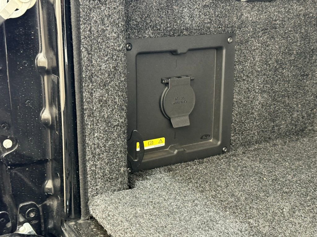 New 2025 Ford F150 Lariat w/ Equipment Group 502A High image 5