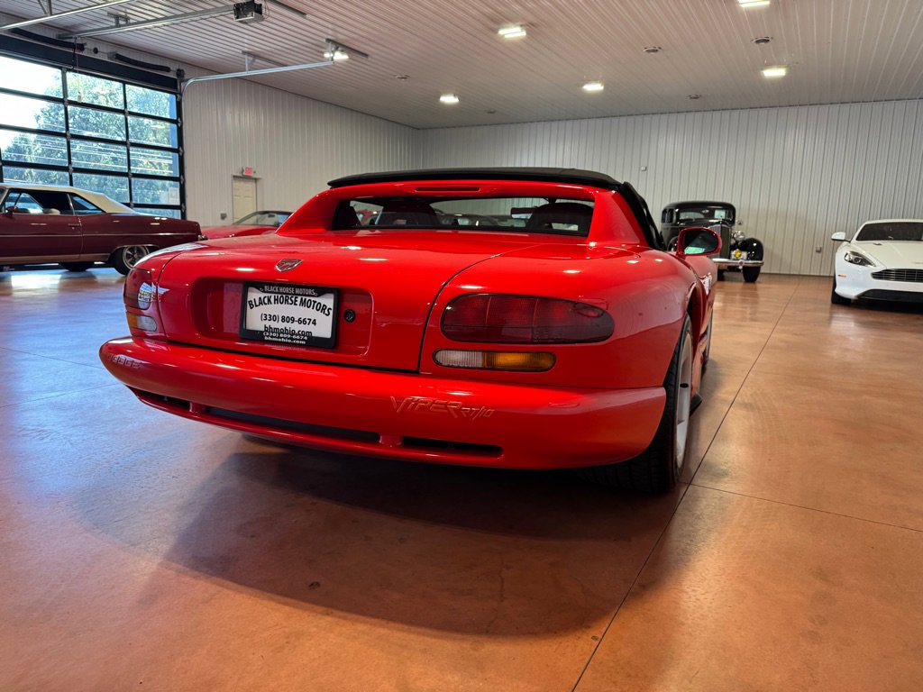 Used 1994 Dodge Viper RT/10 image 13