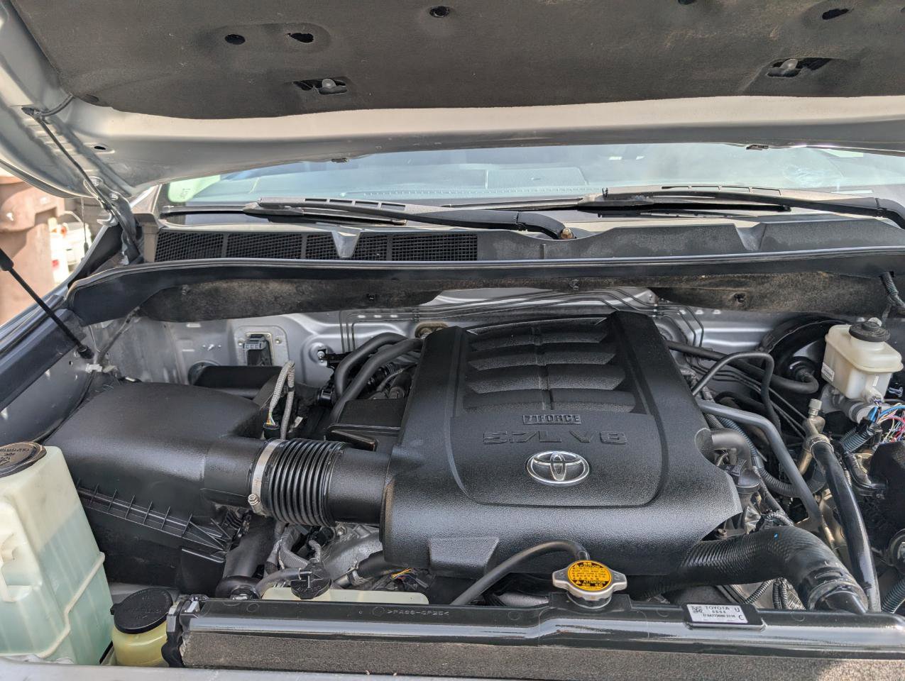 Used 2017 Toyota Tundra SR5 w/ SR5 Upgrade Package image 24
