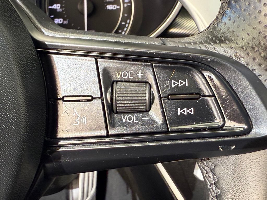 Used 2023 Alfa Romeo Stelvio Veloce AWD/4WD image 35
