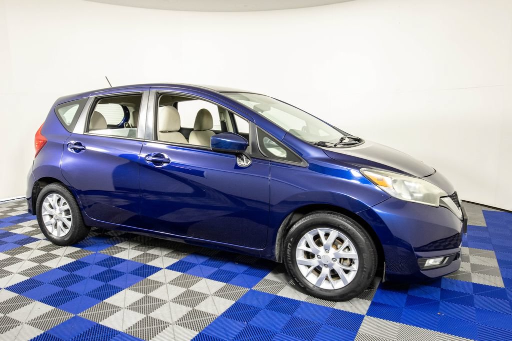 Used 2017 Nissan Versa Note SV w/ SV Appearance Package FWD image 2
