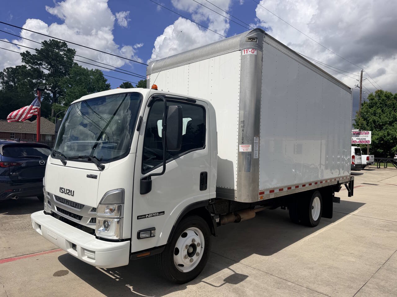 Used 2024 Isuzu NPR RWD image 26