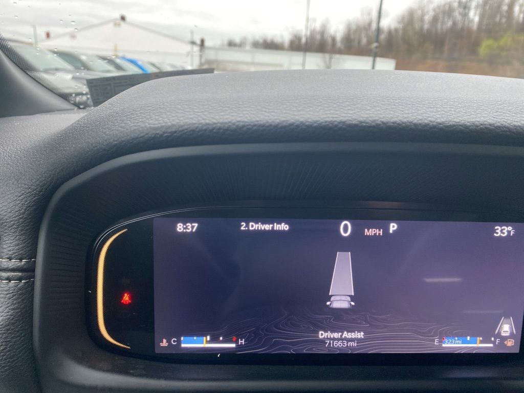 Certified 2024 Jeep Wagoneer L Series II w/ Flexible Seating Group image 41