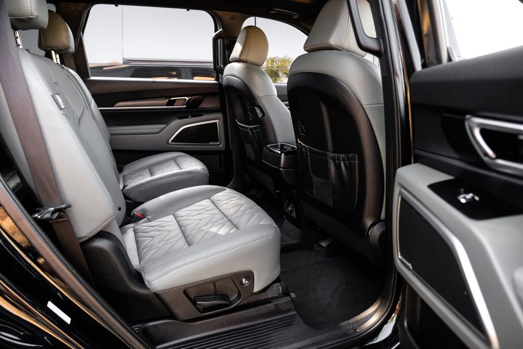 Used 2023 Kia Telluride EX X-Line image 39