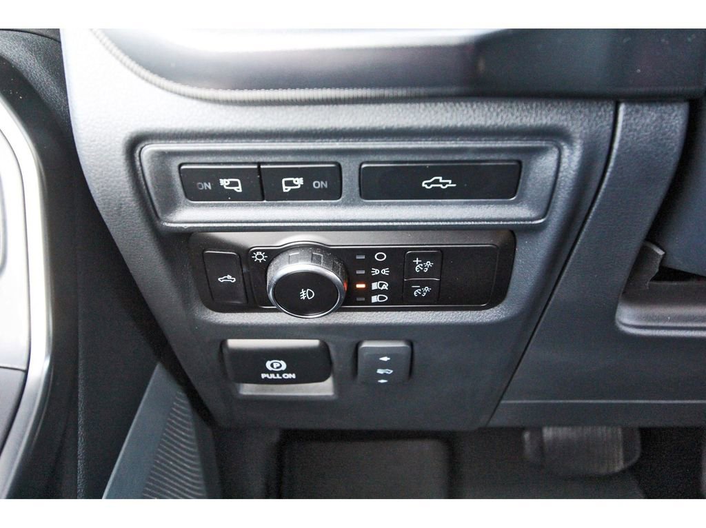 Certified 2023 Ford F150 Platinum w/ Equipment Group 701A High AWD/4WD image 19