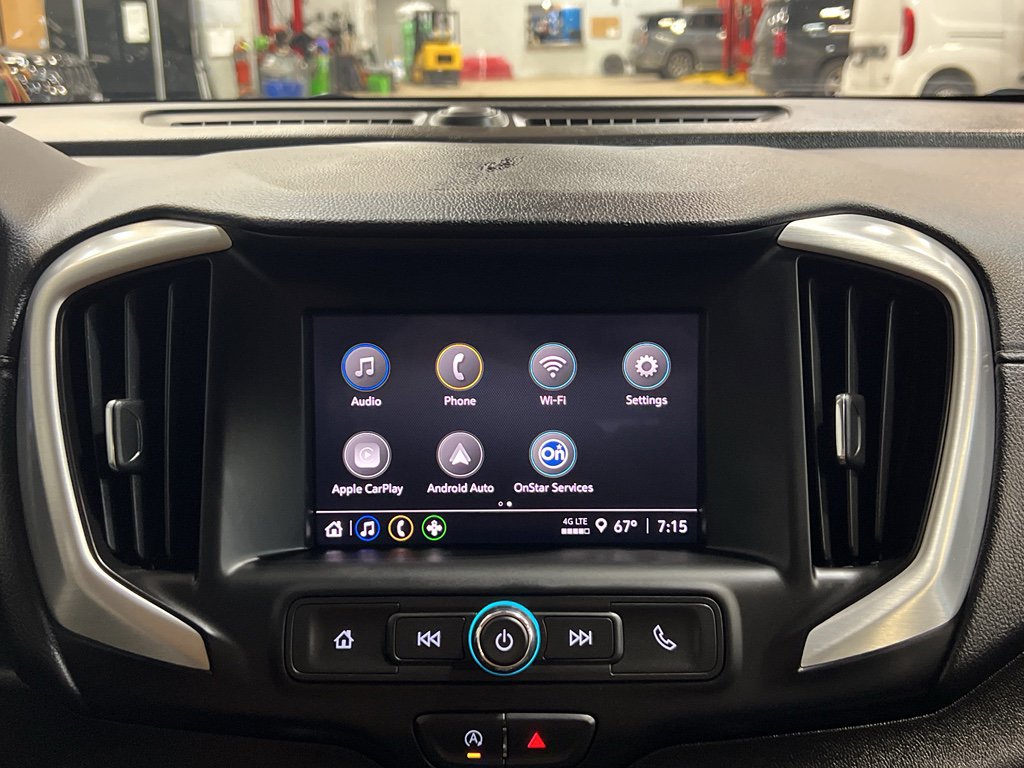 Used 2024 GMC Terrain SLE w/ Driver Convenience Package image 21