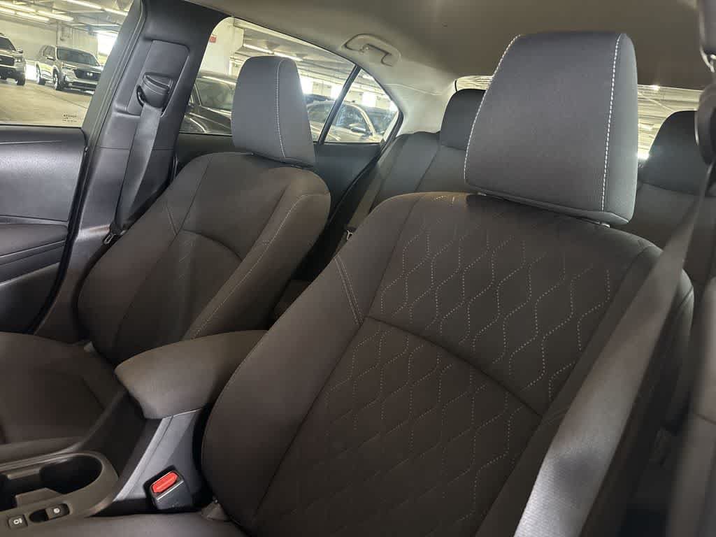 Used 2025 Toyota Corolla LE FWD image 13