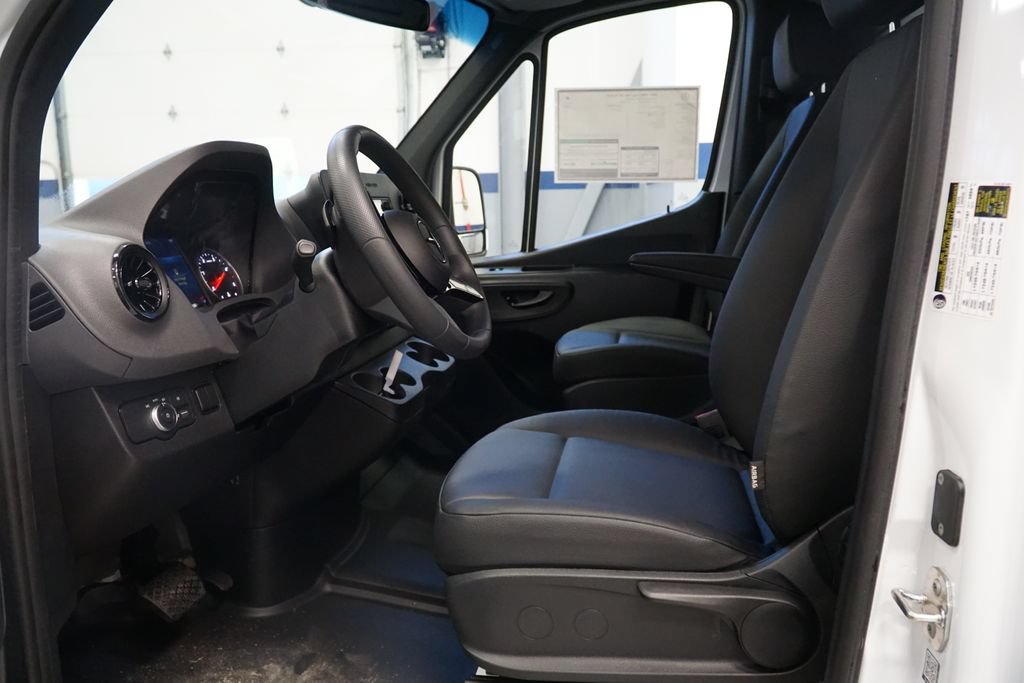 New 2025 Mercedes-Benz Sprinter 2500 image 12
