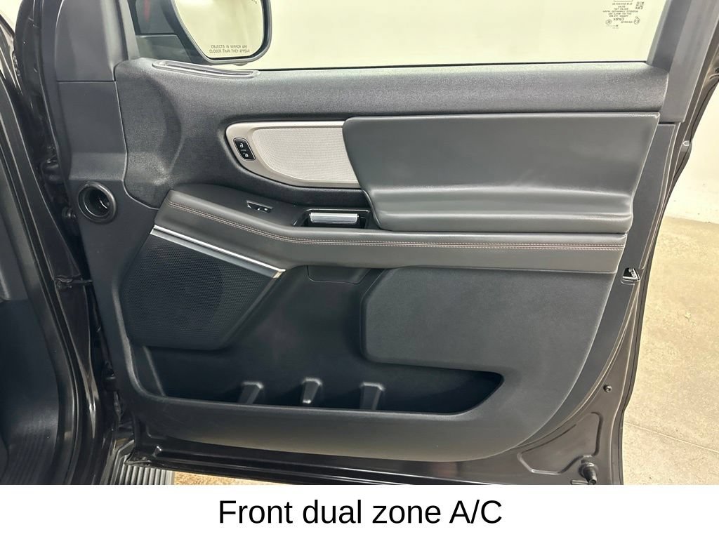 Used 2025 Ford Expedition Active AWD/4WD image 22