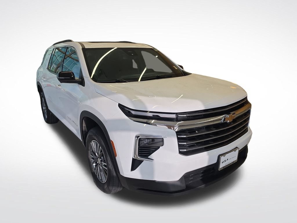Used 2024 Chevrolet Traverse LT FWD image 9