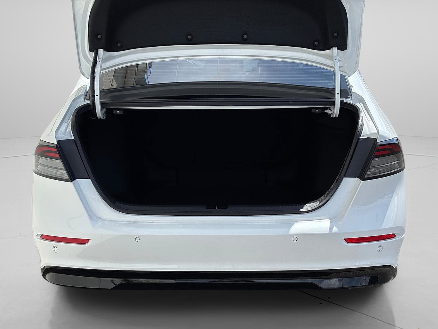 Certified 2025 Honda Accord Touring image 7
