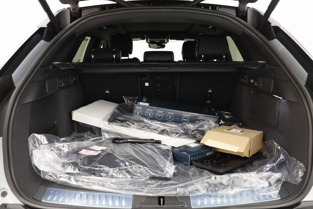 New 2026 Land Rover Range Rover Velar Dynamic SE image 16