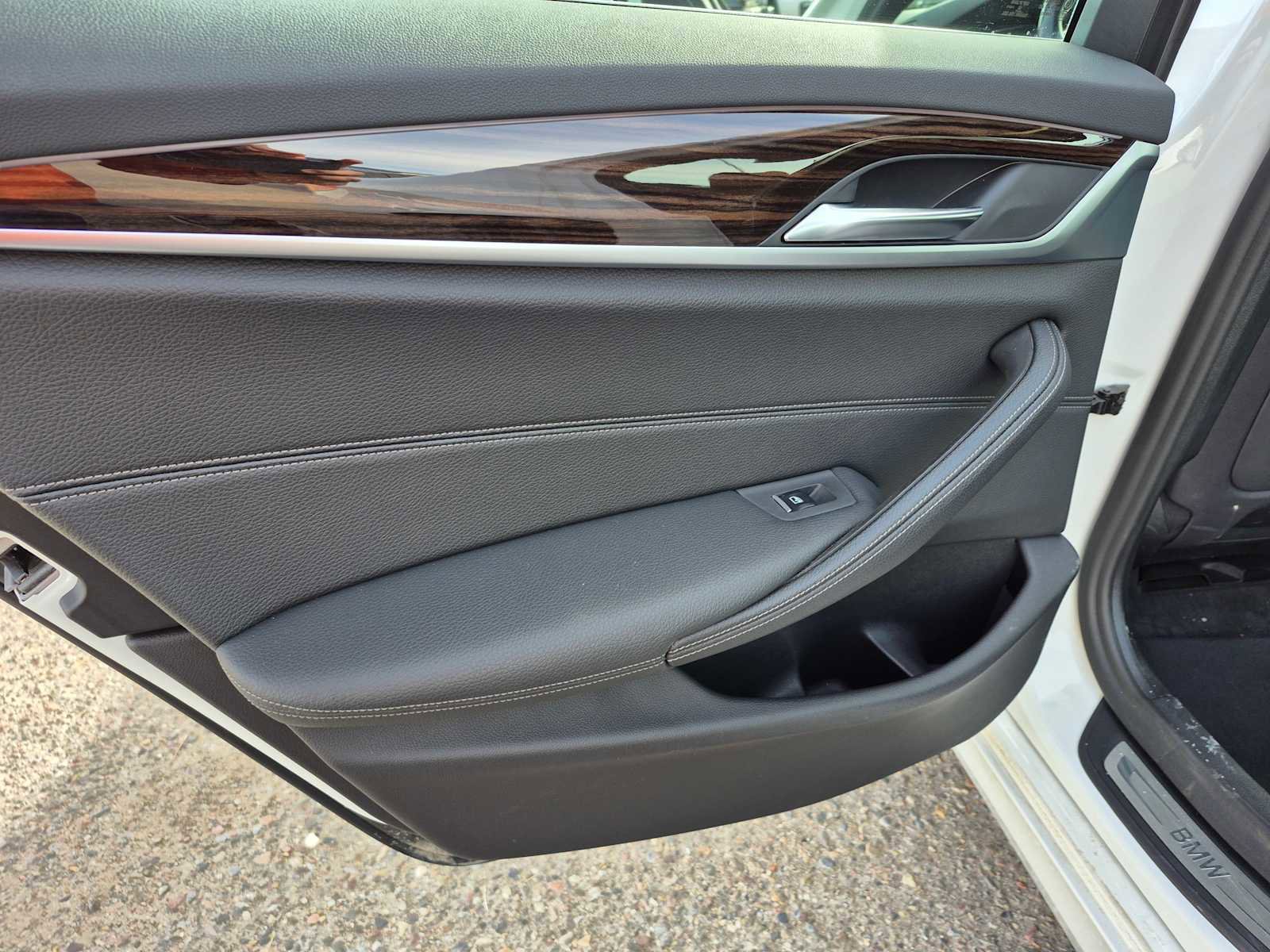 Used 2020 BMW 530i xDrive w/ Convenience Package image 31