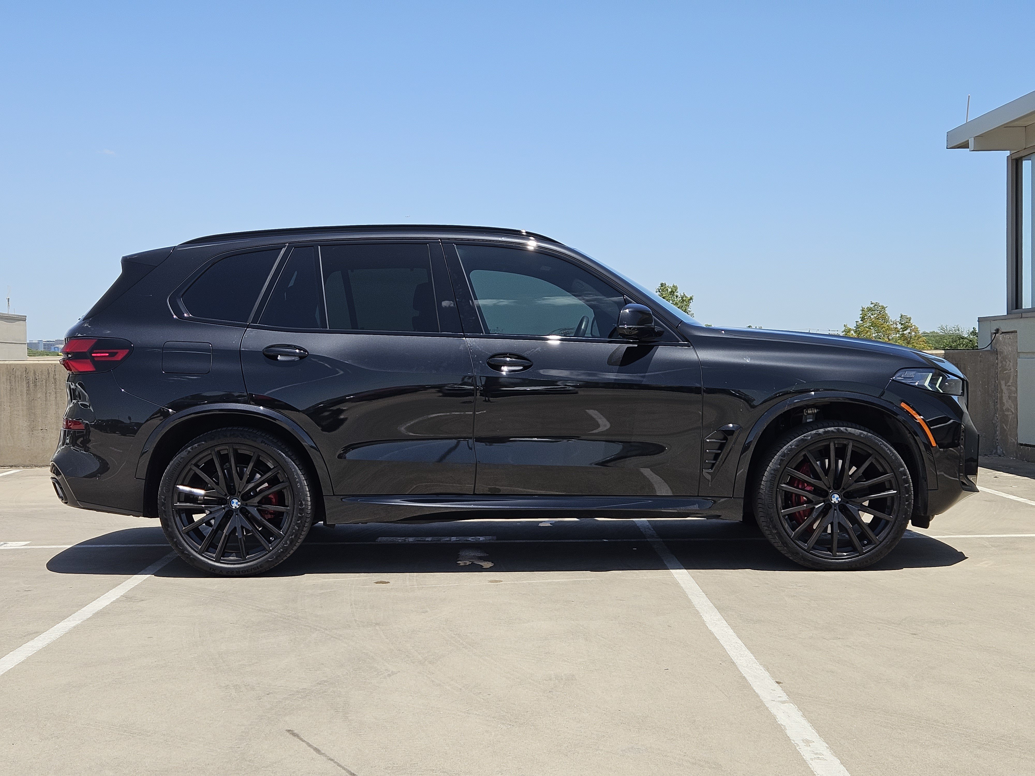 Used 2026 BMW X5 xDrive40i w/ M Sport Package AWD/4WD image 9