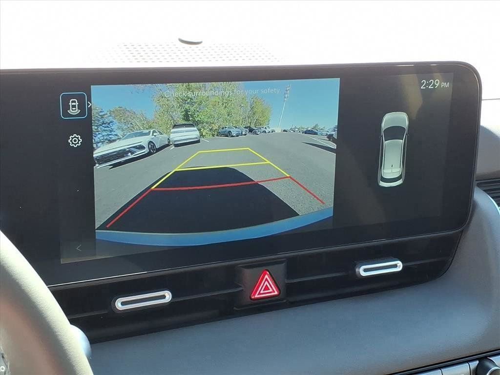 New 2025 Hyundai Ioniq 5 SE image 8