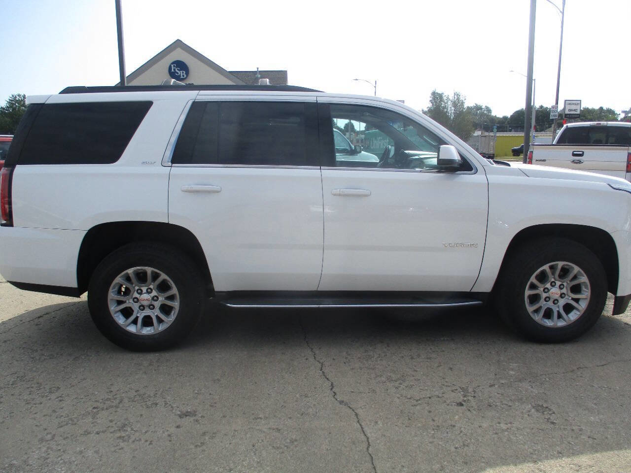Used 2015 GMC Yukon SLT w/ Open Road Package image 7