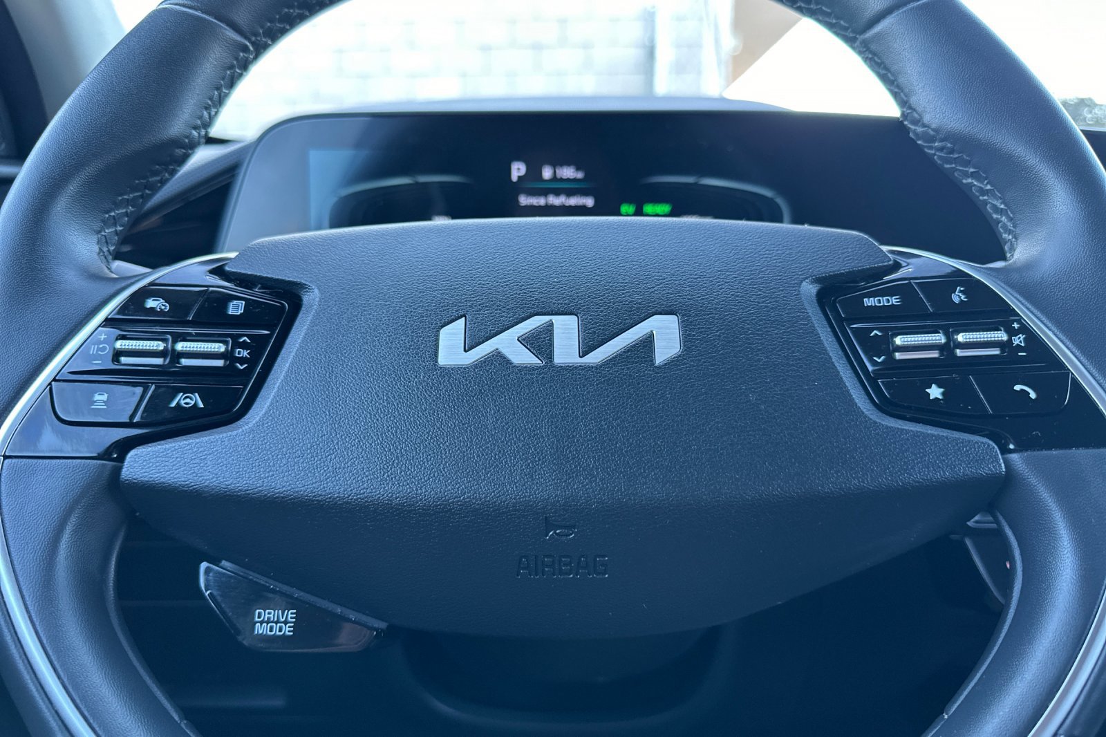 Certified 2024 Kia Niro EX image 25