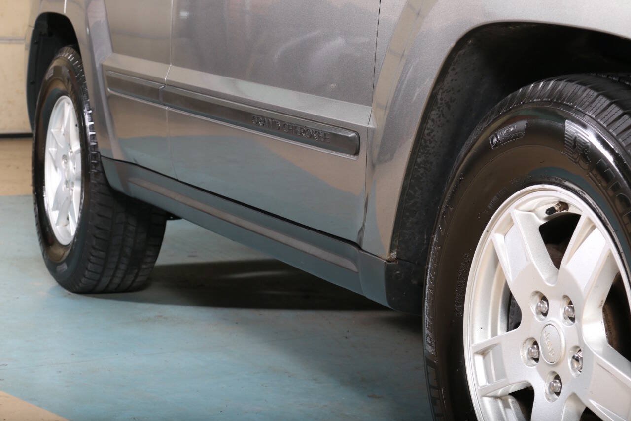 Used 2007 Jeep Grand Cherokee Laredo AWD/4WD image 16