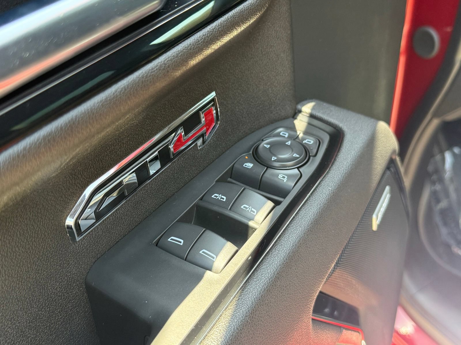 Used 2025 GMC Sierra 1500 AT4 w/ Technology Package AWD/4WD image 23