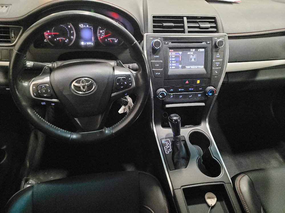 Used 2016 Toyota Camry SE image 22