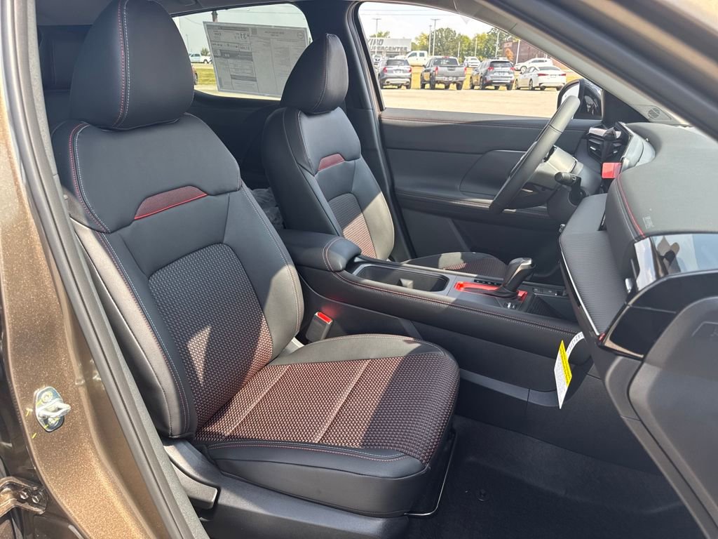 New 2026 Nissan Kicks SR image 12