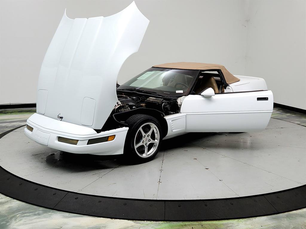 Used 1992 Chevrolet Corvette Convertible RWD image 9