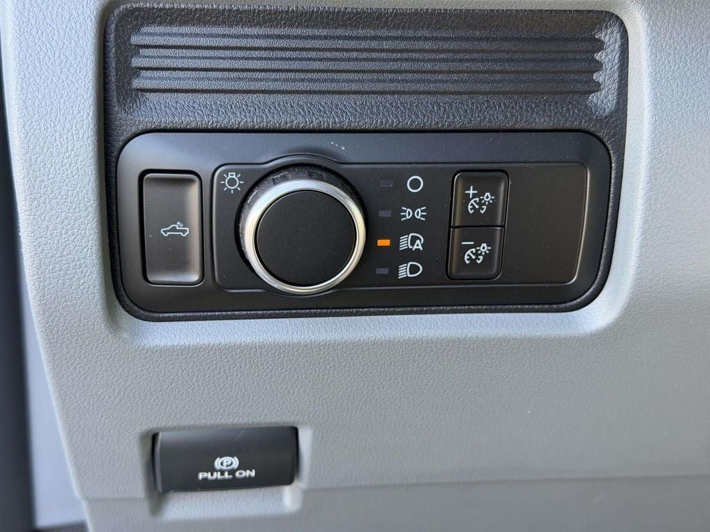 New 2026 Ford F250 XL w/ FX4 Off-Road Package AWD/4WD image 11