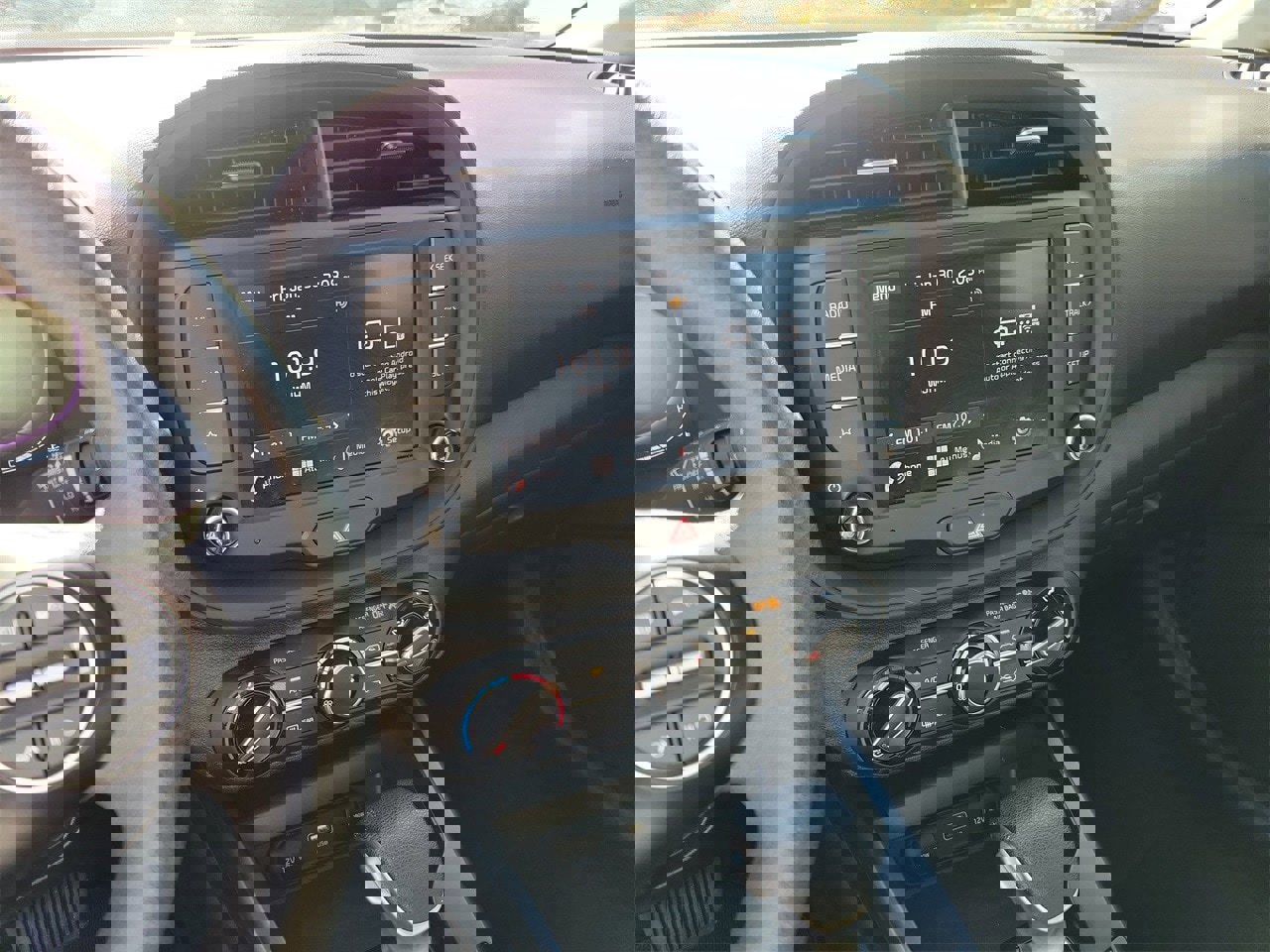 Used 2025 Kia Soul LX w/ LX Technology Package image 22