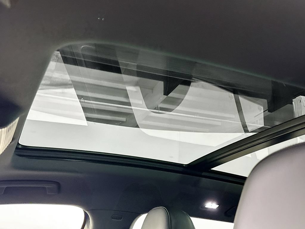 New 2026 Volkswagen Tiguan SE R-Line AWD/4WD image 18