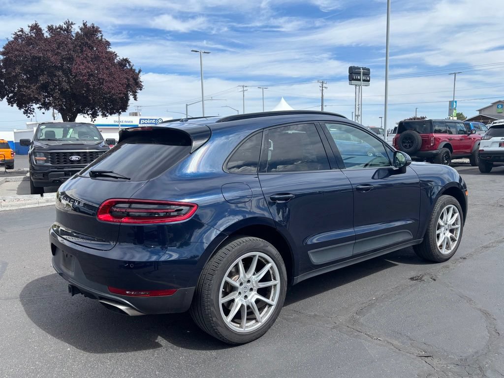 Used 2017 Porsche Macan AWD/4WD image 3