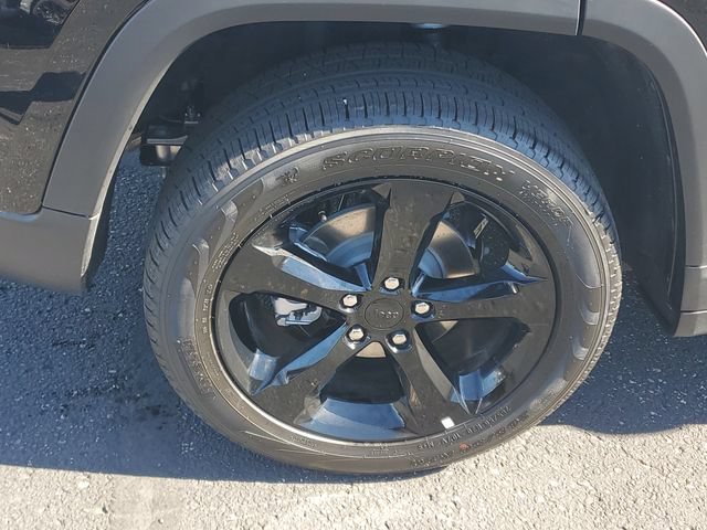New 2026 Jeep Grand Cherokee Limited w/ Limited Altitude Package AWD/4WD image 5