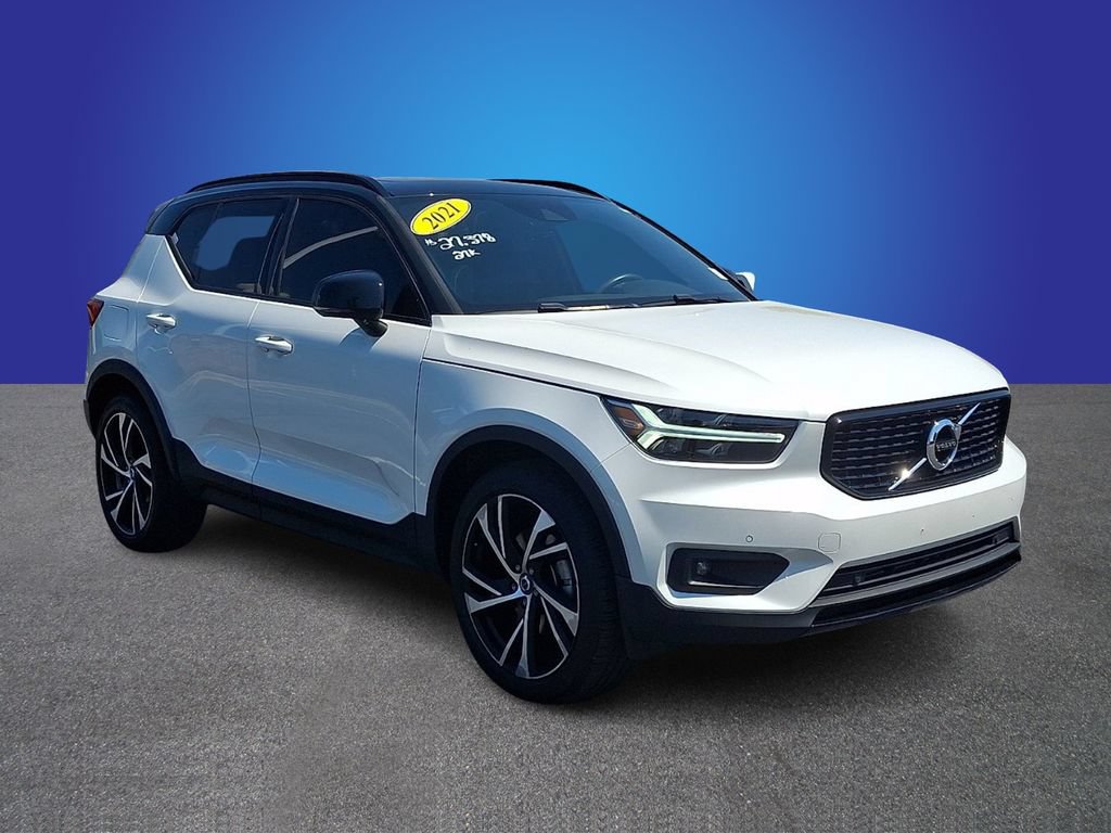 Used 2021 Volvo XC40 T5 R-Design w/ Climate Package AWD/4WD image 3