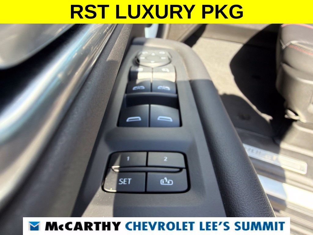 Used 2024 Chevrolet Suburban RST w/ Luxury Package AWD/4WD image 52