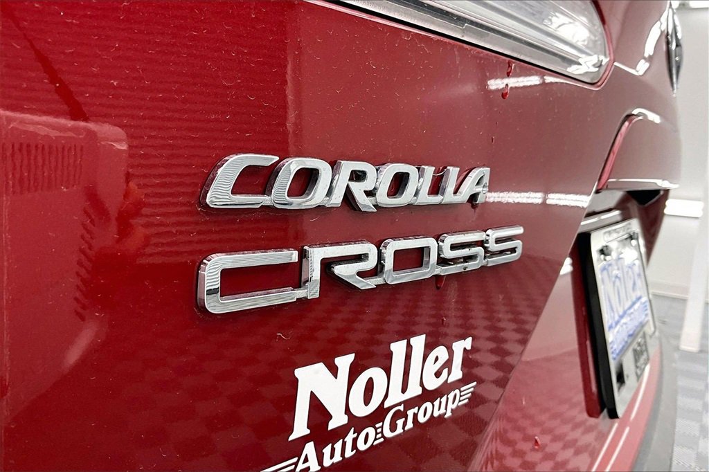 Used 2023 Toyota Corolla Cross LE image 8