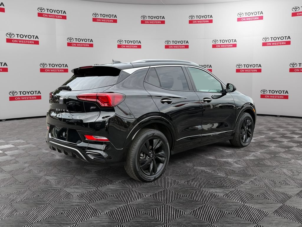 Used 2024 Buick Encore GX Sport Touring FWD image 5