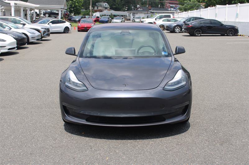 Used 2018 Tesla Model 3 Mid Range RWD image 2