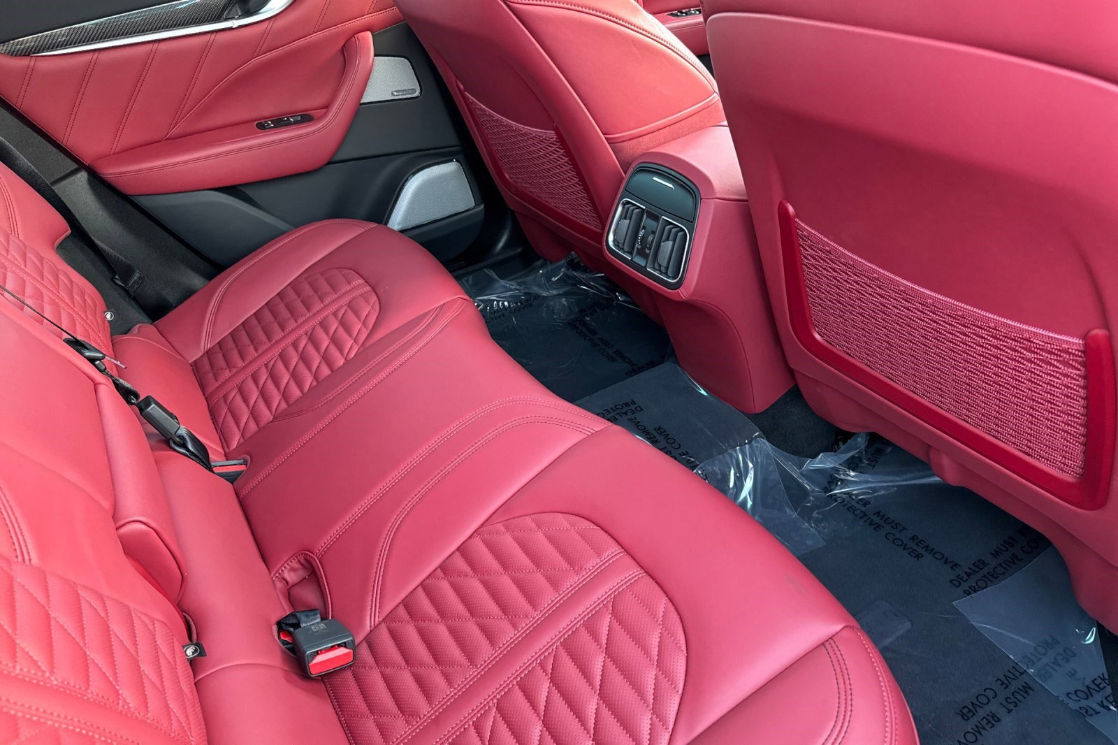 Used 2023 Maserati Levante Trofeo image 31