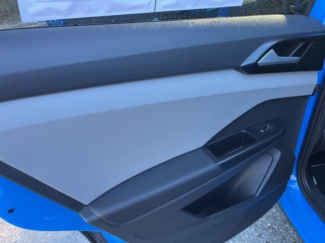 Used 2023 Volkswagen Taos SE image 12