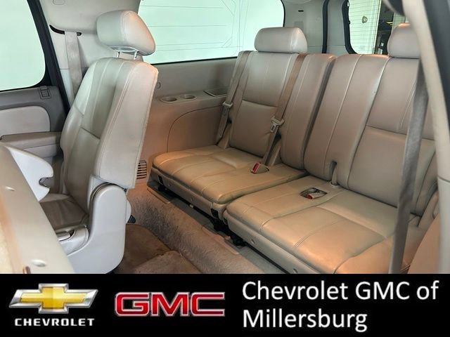 Used 2008 GMC Yukon XL SLT w/ SLT Preferred Equipment Group AWD/4WD image 25