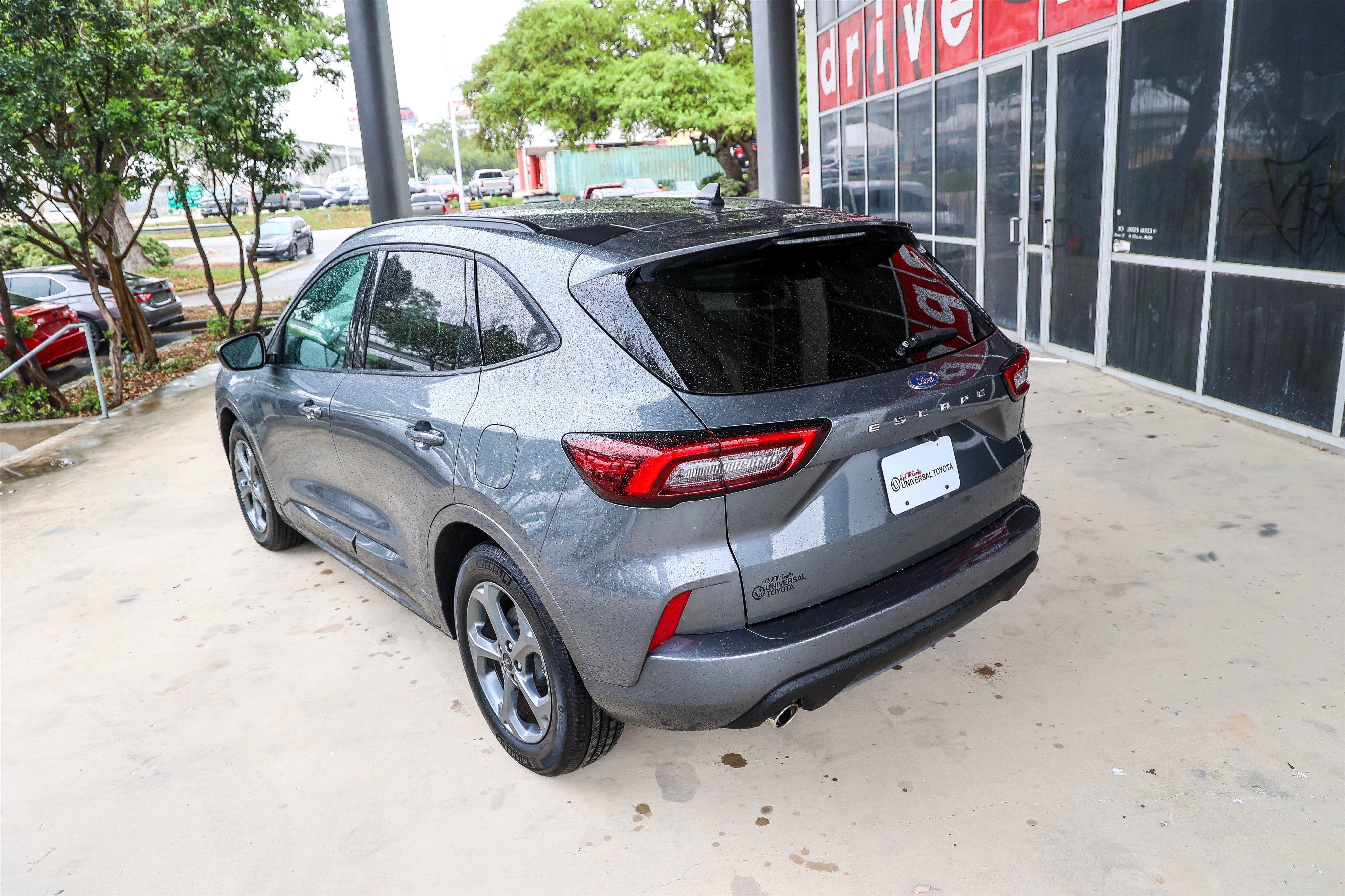 Used 2024 Ford Escape ST-Line image 9