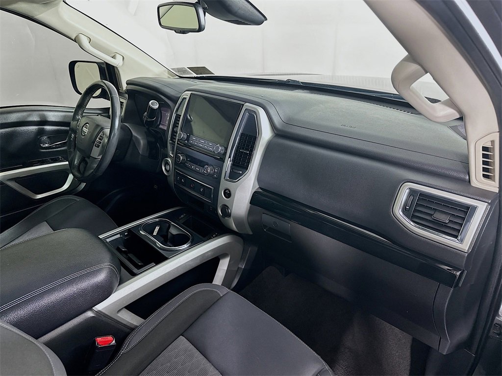 Used 2021 Nissan Titan SV w/ SV Convenience Package image 32