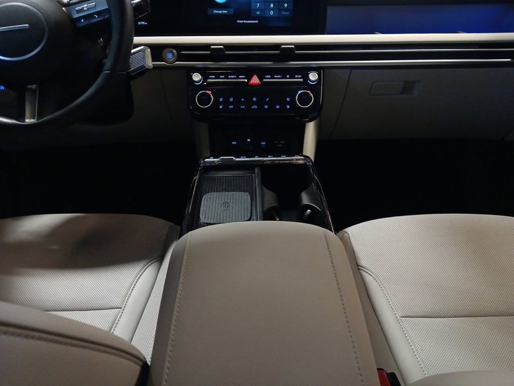 Certified 2025 Hyundai Tucson Limited image 11