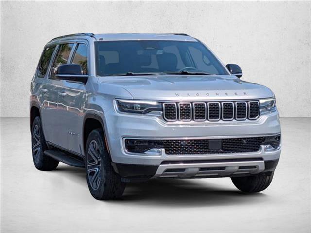 Used 2024 Jeep Wagoneer Series II w/ Flexible Seating Group RWD image 3